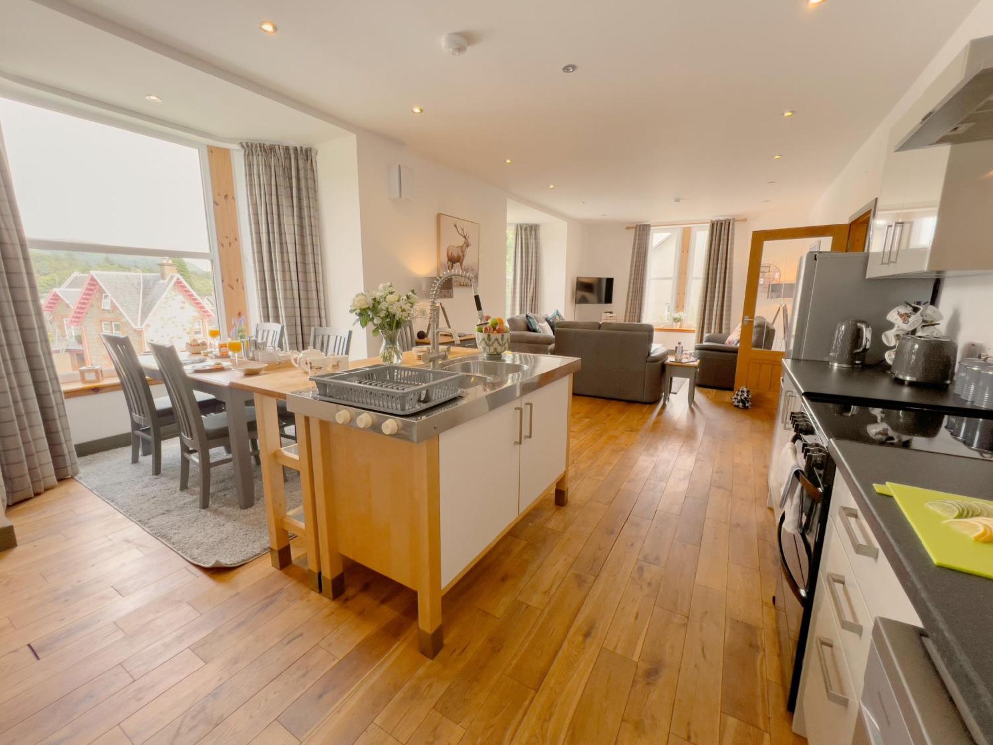 Loch Ness Gatehouse Apartments حصن أوغسطس المظهر الخارجي الصورة