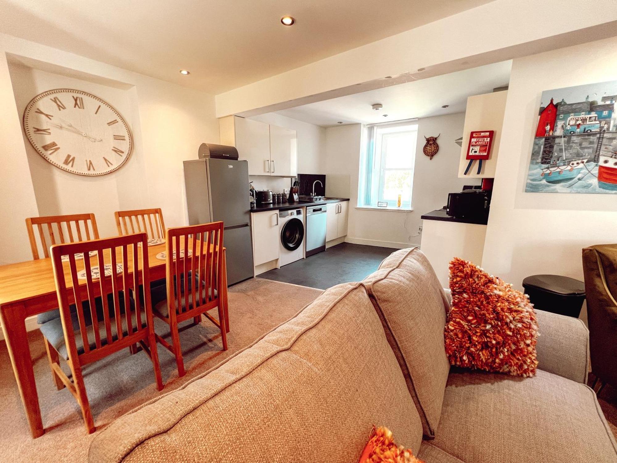 Loch Ness Gatehouse Apartments حصن أوغسطس المظهر الخارجي الصورة