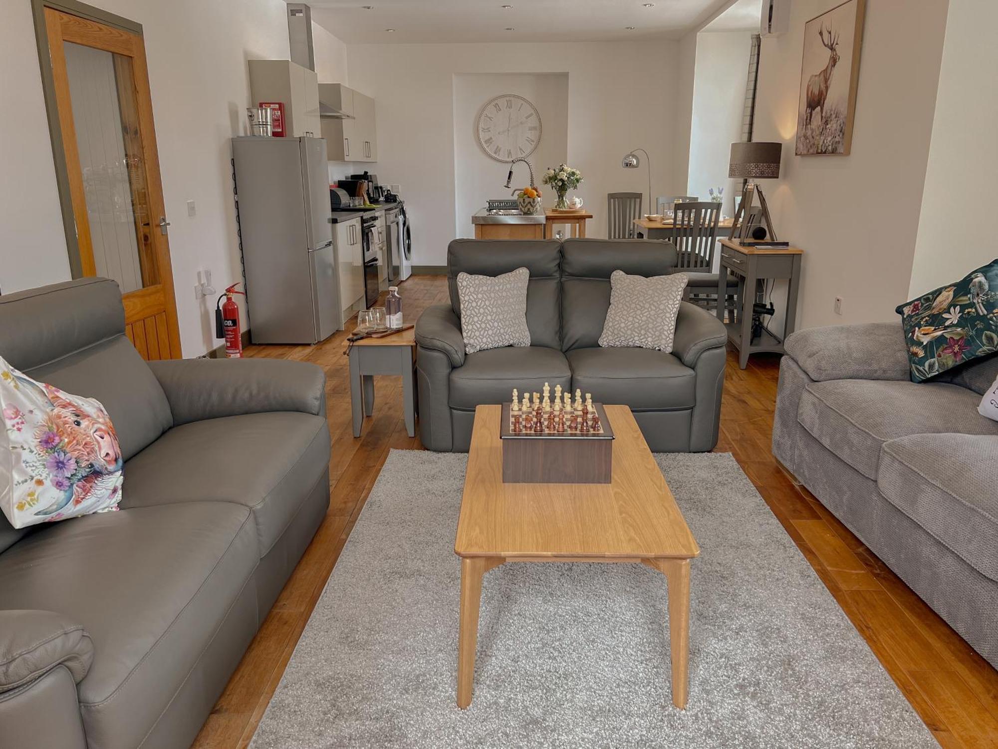 Loch Ness Gatehouse Apartments حصن أوغسطس المظهر الخارجي الصورة