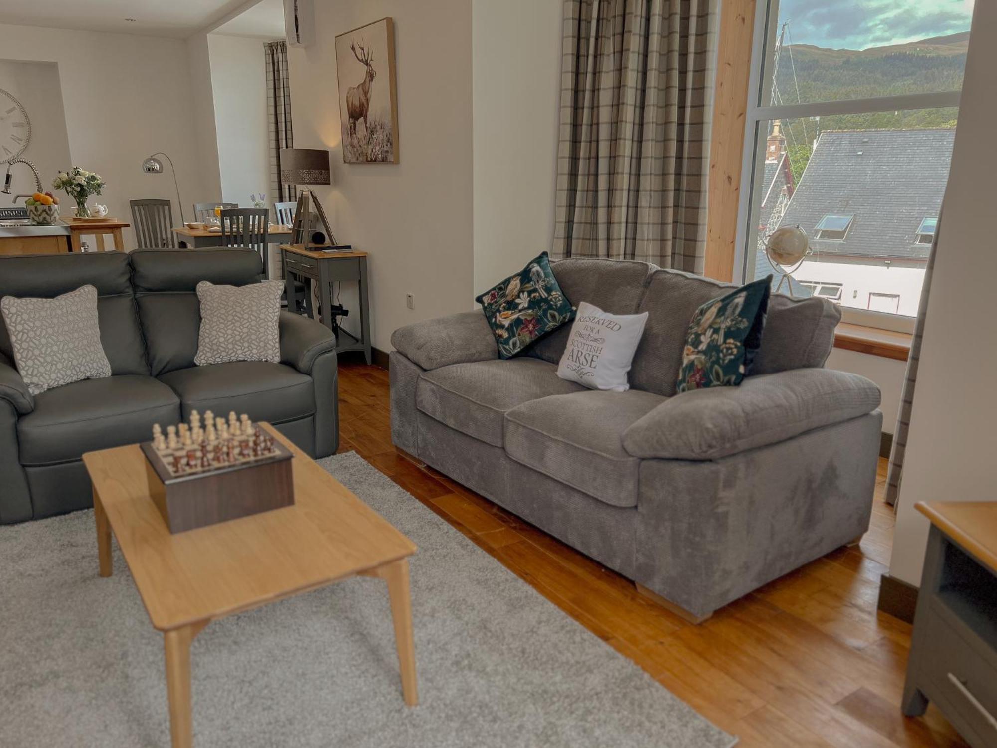 Loch Ness Gatehouse Apartments حصن أوغسطس المظهر الخارجي الصورة